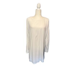 Lulu’s white long sleeve sheath dress with open back and flared sleeves - L